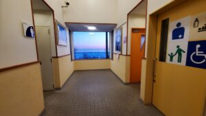道の駅おだいとうトイレ棟入口